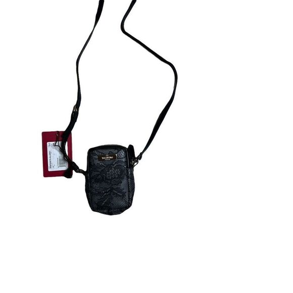 NWT Valentino Garavani lace mini bag. Valentino logo outside. Zipper on top. 3x4 - Picture 5 of 10